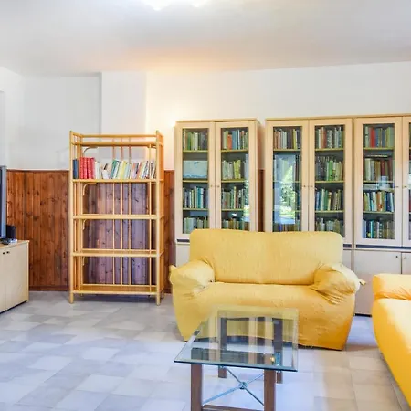 Apartment Stunning Apartment In Guardavalle With 2 Bedrooms And Wifi